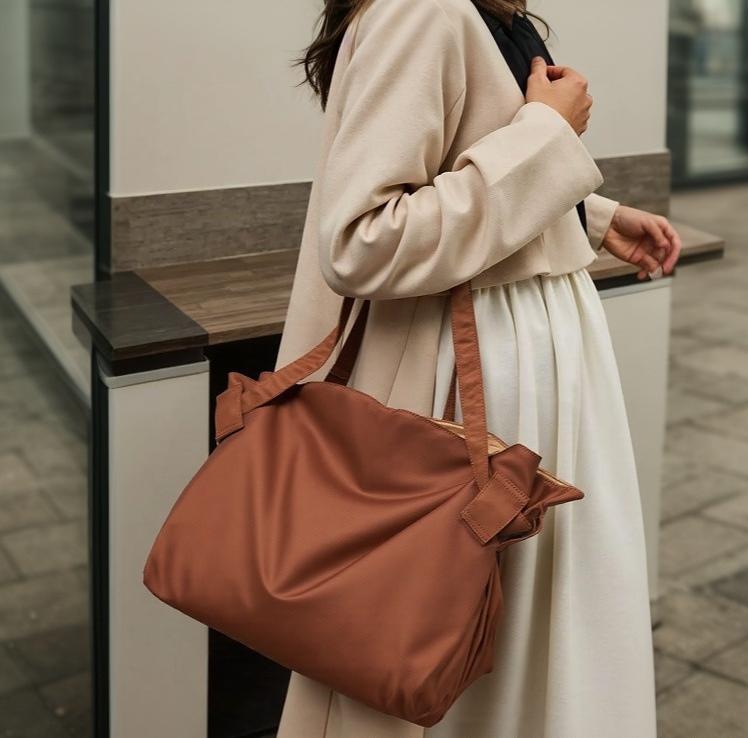 FoldNRoam™ Convertible 2-in-1 Mat Tote Bag